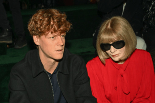 Sinner incontra Anna Wintour alla Fashion Week: "Pechino? Anch'io pensavo di andare" Sinner incontra Anna Wintour alla Fashion Week: "Pechino? Anch'io pensavo di andare"