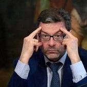 Manovra, scostamento da 28 miliardi. Giorgetti: "Serve un approccio più prudente" Manovra, scostamento da 28 miliardi. Giorgetti: "Serve un approccio più prudente"