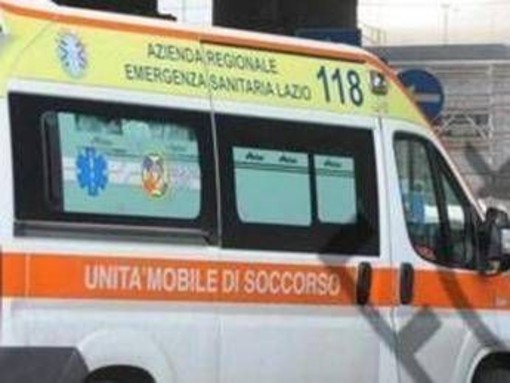 Roma, bimbo di un anno e mezzo muore soffocato da un pezzo di mela