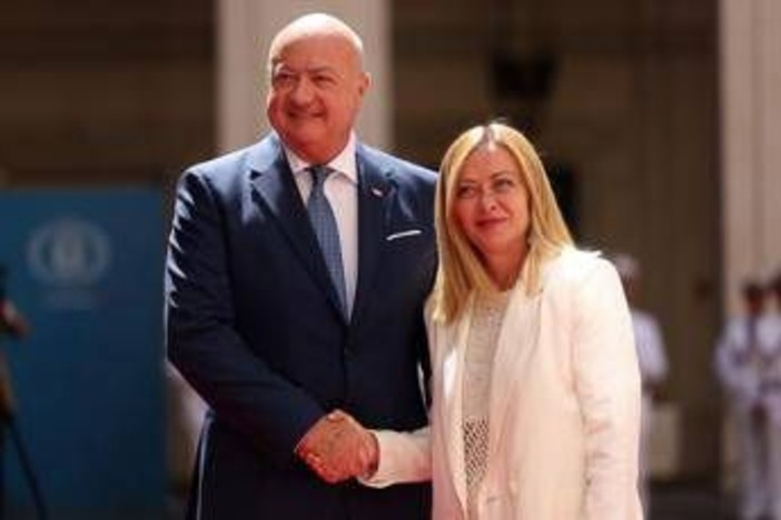 Meloni: &quot;No a guerra con Usa sui dazi, lavoriamo a intesa entro il primo agosto&quot;