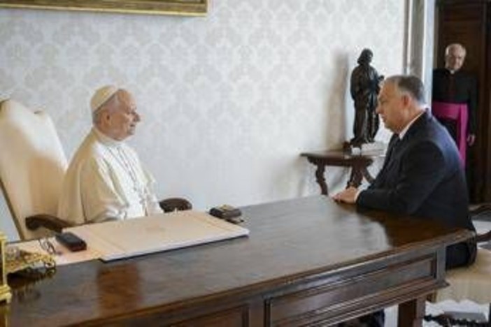 Ucraina, Orban: "Sanzioni a Russia un errore, andrò da Trump per discuterne". In Vaticano l'incontro con il Papa Ucraina, Orban: "Sanzioni a Russia un errore, andrò da Trump per discuterne". In Vaticano l'incontro con il Papa
