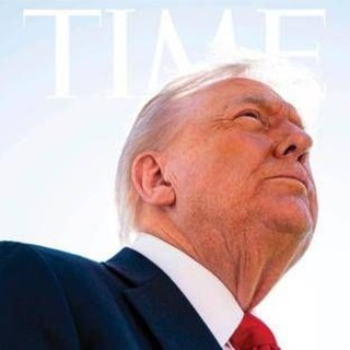 Trump boccia la foto di Time: &quot;Non ho i capelli&quot;