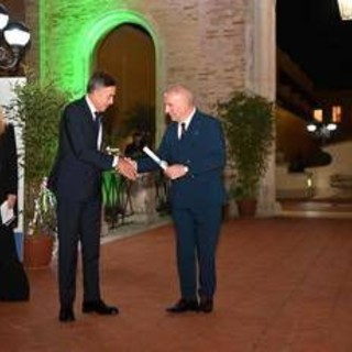 Poste, vinto il premio “Liberi di Crescere” per impegno inclusione sociale e tutela infanzia