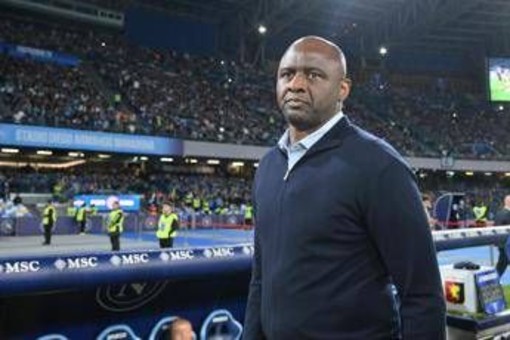 Genoa esonera Vieira, tandem Murgita-Criscito in panchina