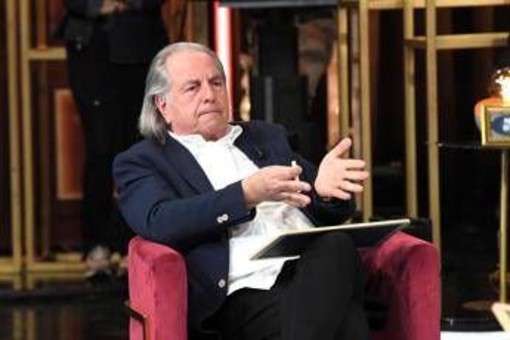 Roland Garros, Bertolucci 'boccia' l'outfit di Sinner: "L'anno scorso sembrava un benzinaio, ora..." Roland Garros, Bertolucci 'boccia' l'outfit di Sinner: "L'anno scorso sembrava un benzinaio, ora..."