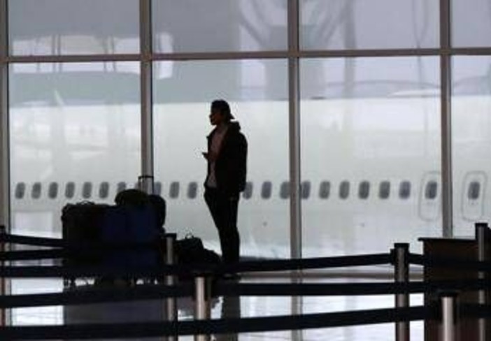 Pilota segnala impatto drone in avvicinamento all'aeroporto Jfk di New York, scatta indagine