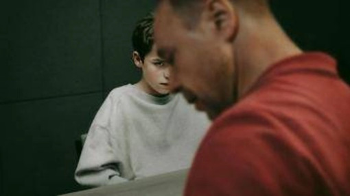 Da 'Mare Fuori' ad 'Adolescence', lame e sangue al cinema e in tv