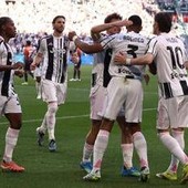 Juve-Genoa 2-0, gol di Bremer e McKennie: Spalletti si avvicina al quarto posto Juve-Genoa 2-0, gol di Bremer e McKennie: Spalletti si avvicina al quarto posto