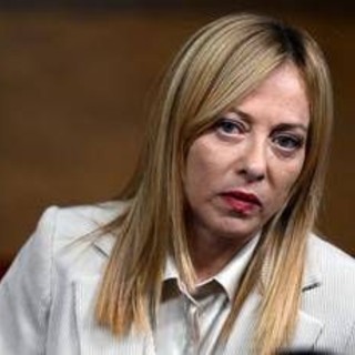 Manovra, Meloni convoca vertice e serra ranghi: arriva un nuovo emendamento Manovra, Meloni convoca vertice e serra ranghi: arriva un nuovo emendamento