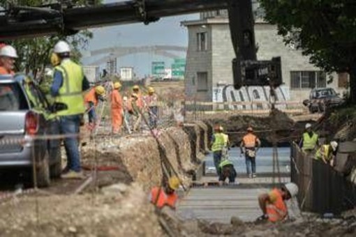 Meloni, incontro fiume con sindacati: &quot;Pronti a fare di più per sicurezza dei lavoratori&quot;