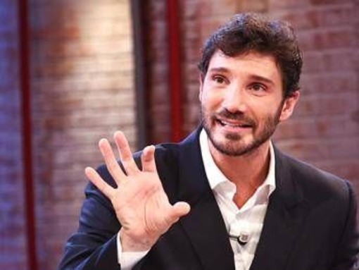 Ascolti tv, 'Step' di De Martino vince prima serata con 16,8% share