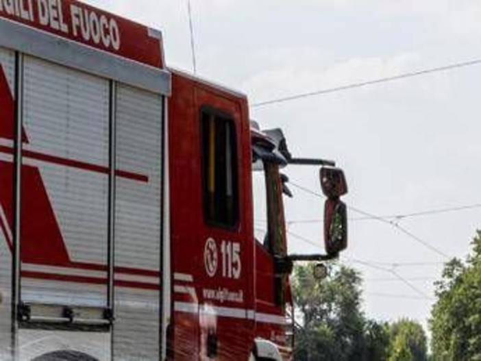 Valtellina, scuolabus con 7 ragazzini a bordo sbanda e finisce in un torrente Valtellina, scuolabus con 7 ragazzini a bordo sbanda e finisce in un torrente