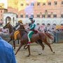 Palio di Siena, oggi si corre? Sole su Piazza del Campo