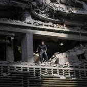 Venezuela, italiano a Caracas: ''Gente disperata scava tra le macerie, mancano gli aiuti''