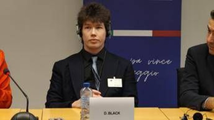 Ue, al convegno Pro Vita la testimonianza di un detransitioner: &quot;Stop esperimenti su bambini&quot;