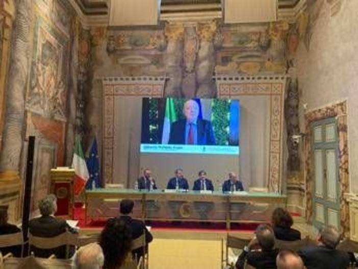 Ue, Pichetto: "Determinati a tutelare i diritti di cittadini e imprese" Ue, Pichetto: "Determinati a tutelare i diritti di cittadini e imprese"