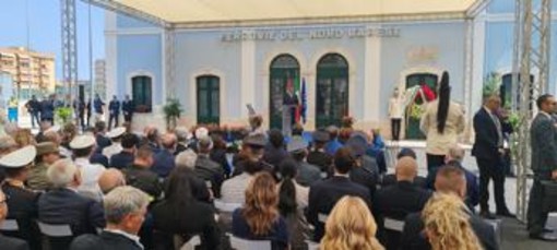 Scontro tra treni ad Andria, Mattarella a cerimonia per decennale: commozione tra parenti vittime Scontro tra treni ad Andria, Mattarella a cerimonia per decennale: commozione tra parenti vittime