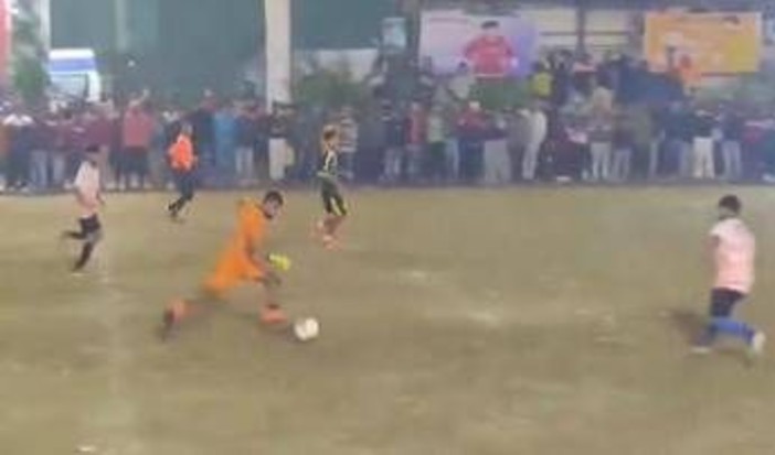 India, il clamoroso gol del portiere come in... 'Holly e Benji'