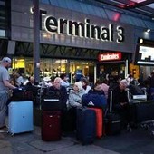 Caos voli in Gb, conclusa indagine preliminare: nessun sabotaggio ma errore di software di 'un millisecondo' Caos voli in Gb, conclusa indagine preliminare: nessun sabotaggio ma errore di software di 'un millisecondo'