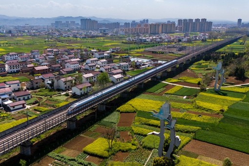 Cina, investimenti nel settore ferroviario in aumento del 3,2% nei primi 4 mesi