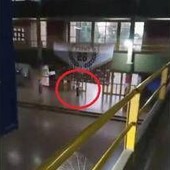 Argentina, 15enne spara in una scuola: morto uno studente, 8 i feriti Argentina, 15enne spara in una scuola: morto uno studente, 8 i feriti
