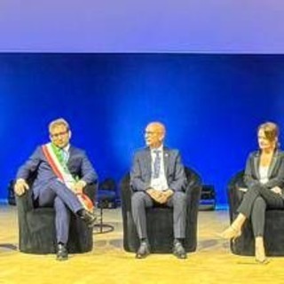 Vicenzaoro, Zecchinato: "Con 5mila aziende e più di mille espositori è espressione di eccellenza" Vicenzaoro, Zecchinato: "Con 5mila aziende e più di mille espositori è espressione di eccellenza"