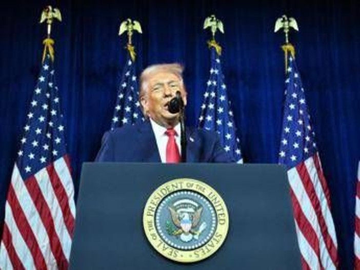 Groenlandia, Trump pronto a comprarla: la mossa del presidente Usa e gli scenari Groenlandia, Trump pronto a comprarla: la mossa del presidente Usa e gli scenari