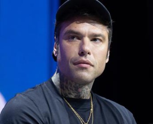Fedez in pronto soccorso a Milano, rapper arrivato in ambulanza Fedez in pronto soccorso a Milano, rapper arrivato in ambulanza
