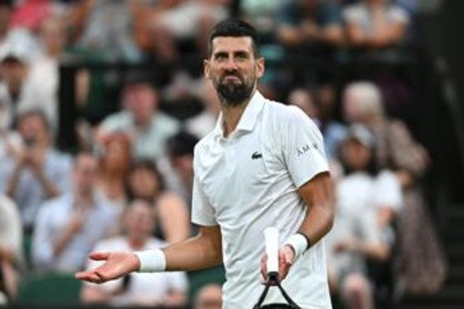 "Vai Nole, puoi battere Sinner". E Djokovic se la ride: "Magari dieci anni fa" "Vai Nole, puoi battere Sinner". E Djokovic se la ride: "Magari dieci anni fa"