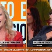 Scontro Costamagna-Cruciani sul decreto Scuola: "Propaganda razzista", "Non dire minch...." Scontro Costamagna-Cruciani sul decreto Scuola: "Propaganda razzista", "Non dire minch...."