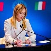 Ucraina, Palazzo Chigi: "Sostegno a processo negoziale Usa, con 'i volenterosi' per solide garanzie di sicurezza"