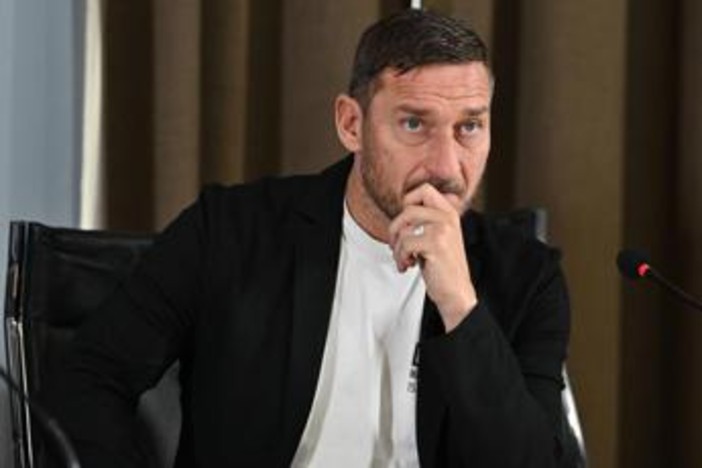 Totti, omessa dichiarazione dell'Iva: procura chiede archiviazione