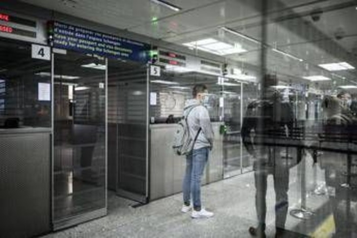 Hantavirus, ministero Salute: attivati protocolli di sorveglianza su 4 passeggeri del volo Klm passati per Roma ﻿
