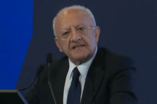 Sanità, De Luca: &quot;Campania derubata di 3 mld in 10 anni, ora stesse risorse per tutte le regioni&quot;