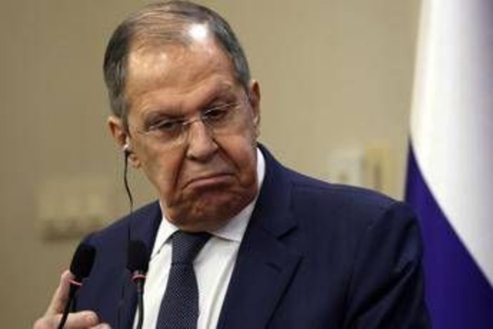 Ucraina-Russia, Lavrov: &quot;Non faremo la guerra all'Europa&quot;. Ultimatum di Trump a Zelensky