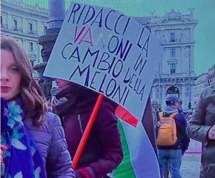 Violenza su donne, Trancassini: &quot;A corteo Roma cartello 'ridacci la Vanoni in cambio della Meloni'&quot;