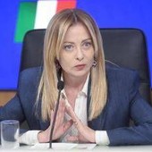 Forum Cernobbio, il sondaggio promuove il governo Meloni e boccia l'opposizione Forum Cernobbio, il sondaggio promuove il governo Meloni e boccia l'opposizione