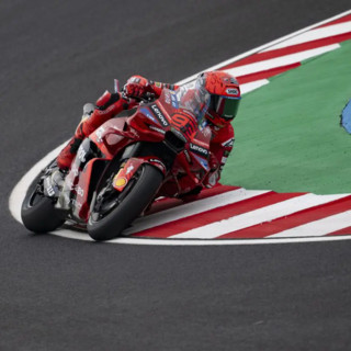 In Ungheria Marc Marquez vince Sprint Race, 2° Di Giannantonio