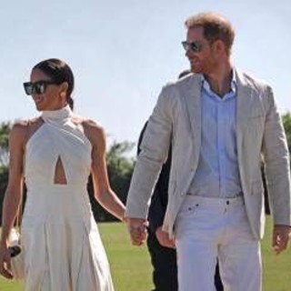 Lo zampino di Meghan e della sua guru nella possibile pace tra Harry e Re Carlo