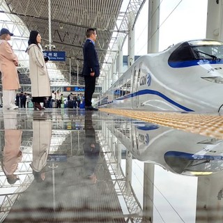 Cina, oltre 100 milioni di spostamenti in treno nelle vacanze del Primo Maggio