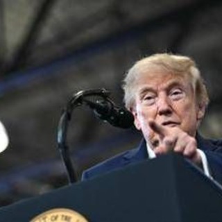 Trump e la mappa con lo Stretto di Hormuz: "Nuovo territorio Usa". Ira di Teheran: "Illusione che correggeremo"