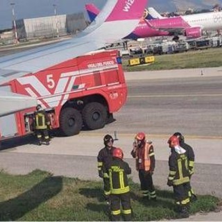 Volo Sharm-Roma, fumo sull'aereo: atterraggio d'emergenza a Napoli