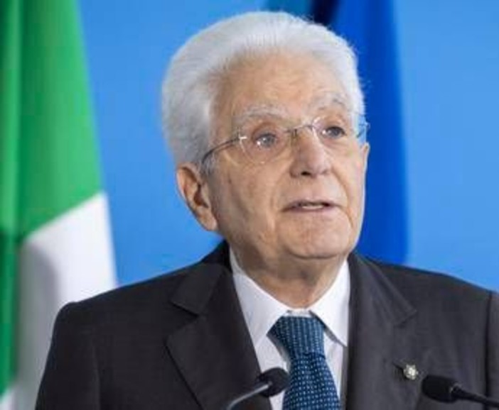 Ue, Mattarella: "Carenza di un'azione comune adeguata indebolisce tutti, non possiamo permettercelo" Ue, Mattarella: "Carenza di un'azione comune adeguata indebolisce tutti, non possiamo permettercelo"