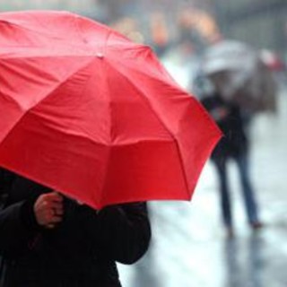 Caldo nel weekend, poi cambia tutto: temporali e grandine in vista