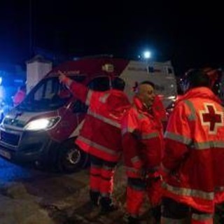 Scontro tra due treni ad alta velocità in Spagna, almeno 24 i morti