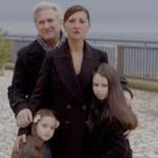 'AncheSeLiOdio', arriva il thriller che esplora la famiglia nell'era digitale