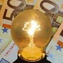 Bollette, Eni taglia 30% su luce-gas. Enel, già da aprile sconto del 50% su elettricità. Meloni: "Anche altri attori diano una mano"