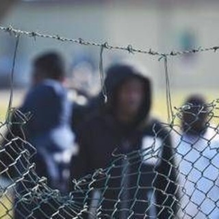 Migranti, blitz contro gruppo pakistano: da 4 a 6mila euro per entrare in Italia