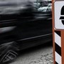 L'intelligenza artificiale cambia l'autovelox, riesce a vedere se l'automobilista usa il cellulare