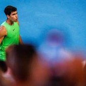 Australian Open, Alcaraz ha finto di ritirarsi? Il gesto che ha 'confuso' Zverev Australian Open, Alcaraz ha finto di ritirarsi? Il gesto che ha 'confuso' Zverev